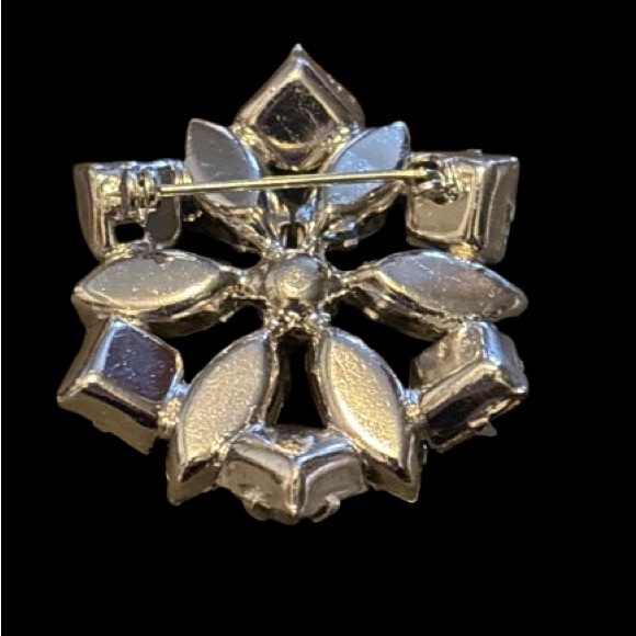 Vintage Crystal Brooch - Picture 4 of 9